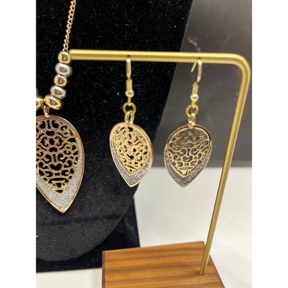 Vintage Style Jewelry Set  Upcycled GoldTone  Silver Glitter Necklace & Earrings - Picture 5 of 10